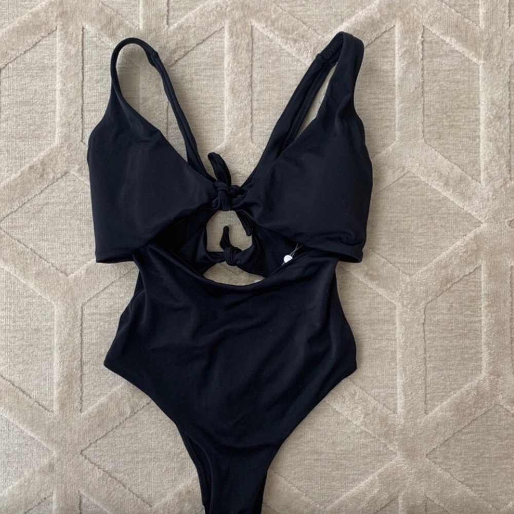 Black one piece swimsuit by Piexsoto